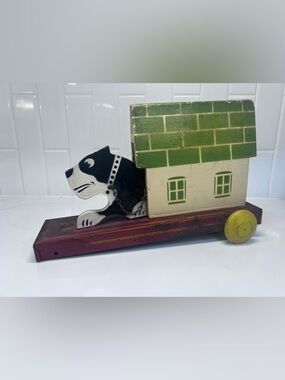 Vintage Hustler Toy Co. Wooden Watch Dog Pull Toy